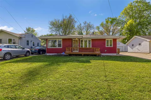 4120 54th St, Des Moines, IA 50310
