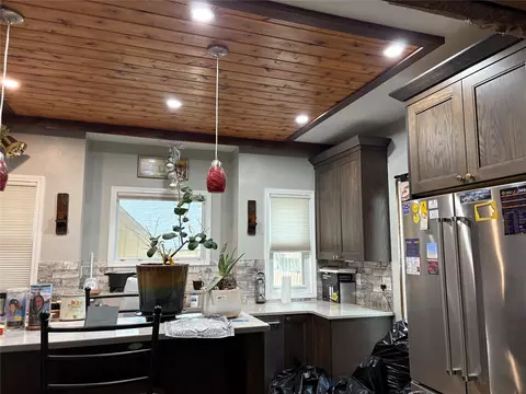 4333 Grand Ave, Des Moines, IA 50312