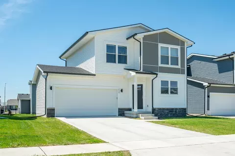 630 NE Hunter Dr, Ankeny, IA 50021