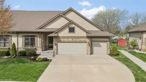 904 Eagle Creek Blvd SW, Altoona, IA 50009