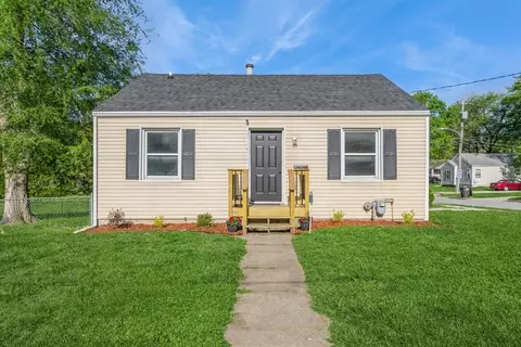 986 27th St, Des Moines, IA 50312
