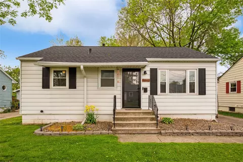 2012 61st St, Des Moines, IA 50322