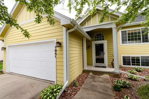 1941 NW 158th St, Clive, IA 50325