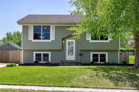 1607 W Franklin Ave, Indianola, IA 50125