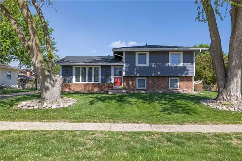 1201 SE Bel Aire Rd, Ankeny, IA 50021
