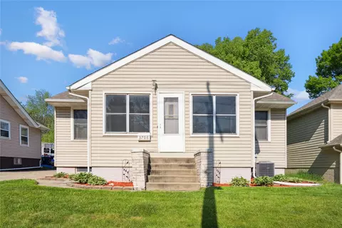 3708 Cornell St, Des Moines, IA 50313