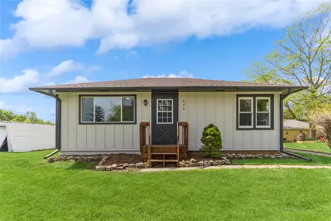 408 E Benton St, Winterset, IA 50273