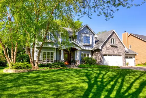 8140 Wellington Blvd, Johnston, IA 50131