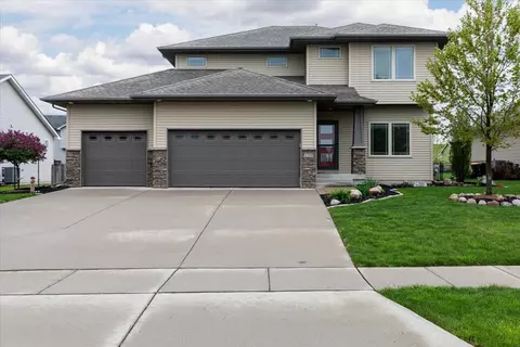2350 SE Riverbirch Ln, Waukee, IA 50263