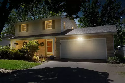 6424 Allison Ave, Windsor Heights, IA 50324