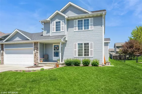 705 Cleveland Ave SE, Bondurant, IA 50035
