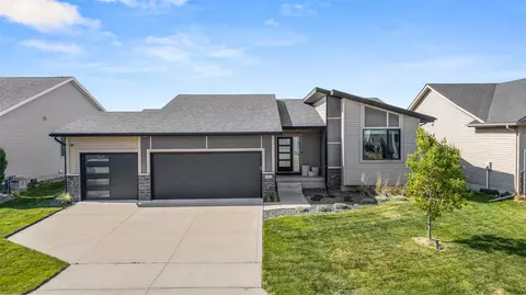 501 SE 15th St, Grimes, IA 50111