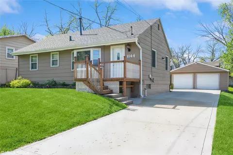 1144 Johnson St, Des Moines, IA 50315