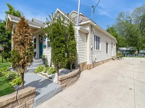 1273 E 18th St, Des Moines, IA 50316