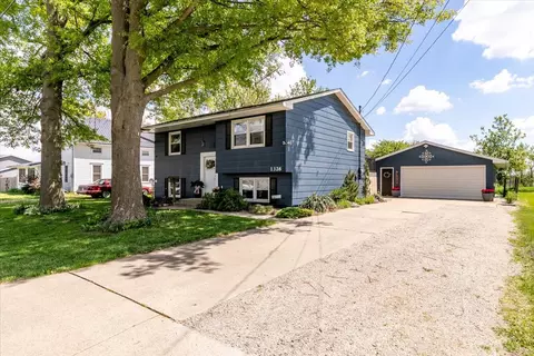 1326 Davis Ave, Grinnell, IA 50112