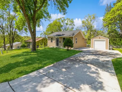 115 Thornton Ave, Des Moines, IA 50315
