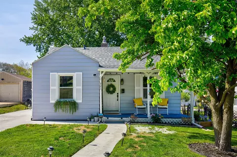 321 E Sheridan Ave, Des Moines, IA 50313