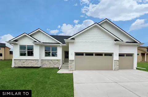 2590 SE Florence Dr, Waukee, IA 50263