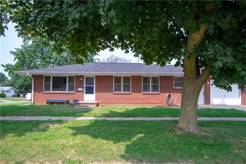 102 N Iowa St, Knoxville, IA 50138