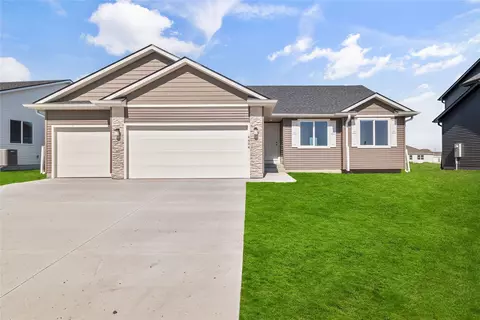 4404 NE 8th St, Ankeny, IA 50021