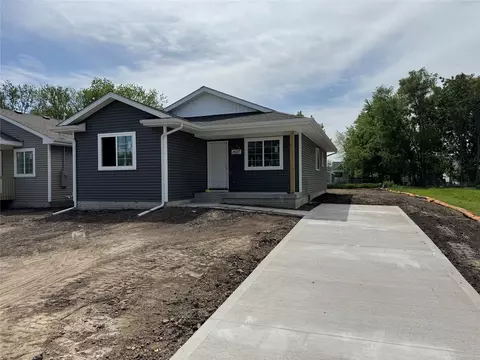 1527 Walker St, Des Moines, IA 50316