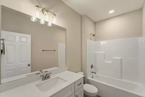Bath - 403 Varley Ln, Stuart, IA 50250 photo 2 of 2