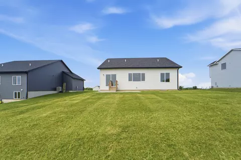 Exterior - 403 Varley Ln, Stuart, IA 50250 photo 4 of 4