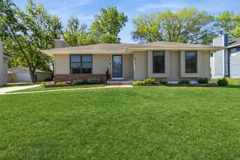 604 NE 8th St, Grimes, IA 50111