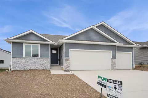 920 Willow Valley Dr, Norwalk, IA 50211