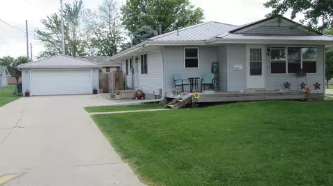 1402 W Roosevelt St, Knoxville, IA 50138