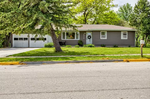 4014 Aplin Rd, Ames, IA 50014