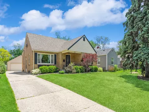2409 37th St, Des Moines, IA 50310