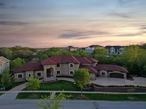 4408 Cochrane Pkwy, Ames, IA 50014