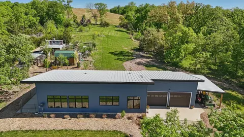 2381 Carver Rd, Winterset, IA 50273