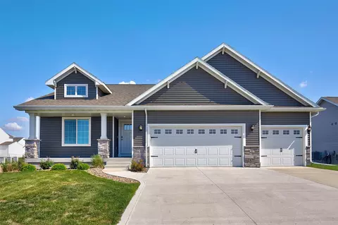 2414 NW 43rd St, Ankeny, IA 50023