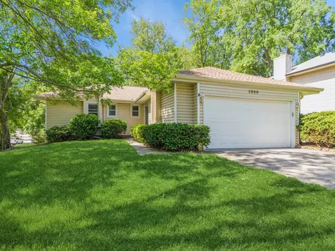 3800 Western Hills Dr, West Des Moines, IA 50265