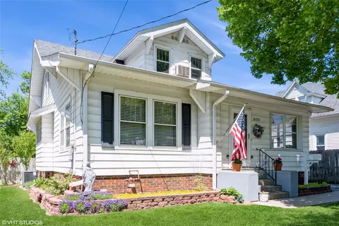 2122 E 12th St, Des Moines, IA 50316
