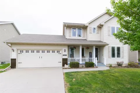 9445 Wilson St, West Des Moines, IA 50266