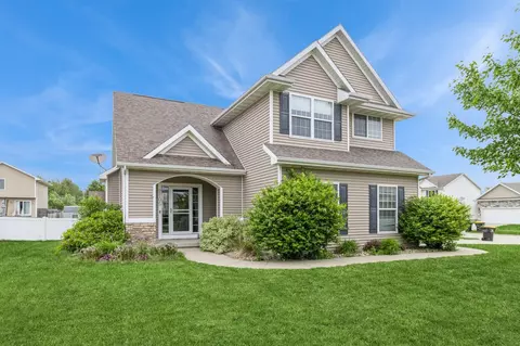 2105 SE Leeann Dr, Waukee, IA 50263