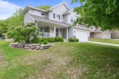 2975 Twana Dr, Des Moines, IA 50310