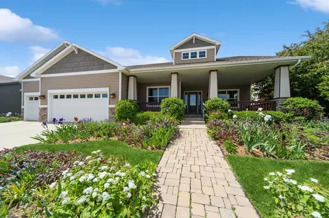 1420 Hannah Ln, Waukee, IA 50263