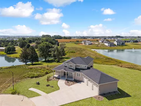 4644 176th Ct, Urbandale, IA 50323