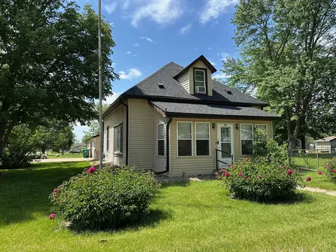 918 Elm Ave, Norwalk, IA 50211