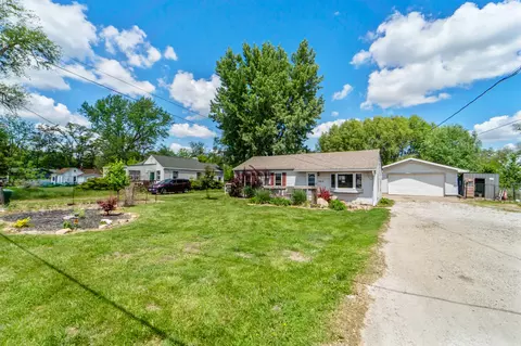 225 NW 50th Pl, Des Moines, IA 50313