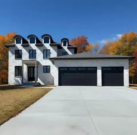 17305 Northview Dr, Urbandale, IA 50323