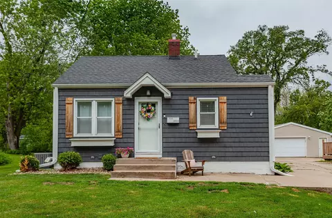 2324 50th St, Des Moines, IA 50310