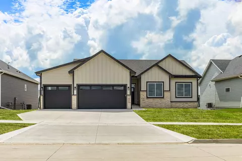 3409 NE 12th St, Ankeny, IA 50021