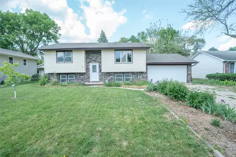 705 W Benton St, Winterset, IA 50273