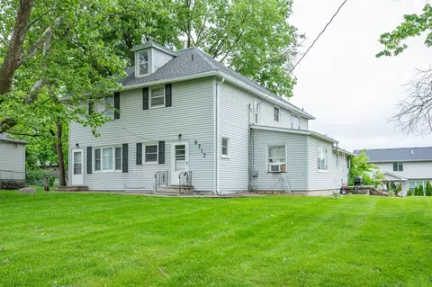 8717 Urbandale Ave, Urbandale, IA 50322