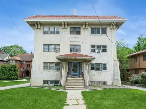 4000 University Ave #2, Des Moines, IA 50311